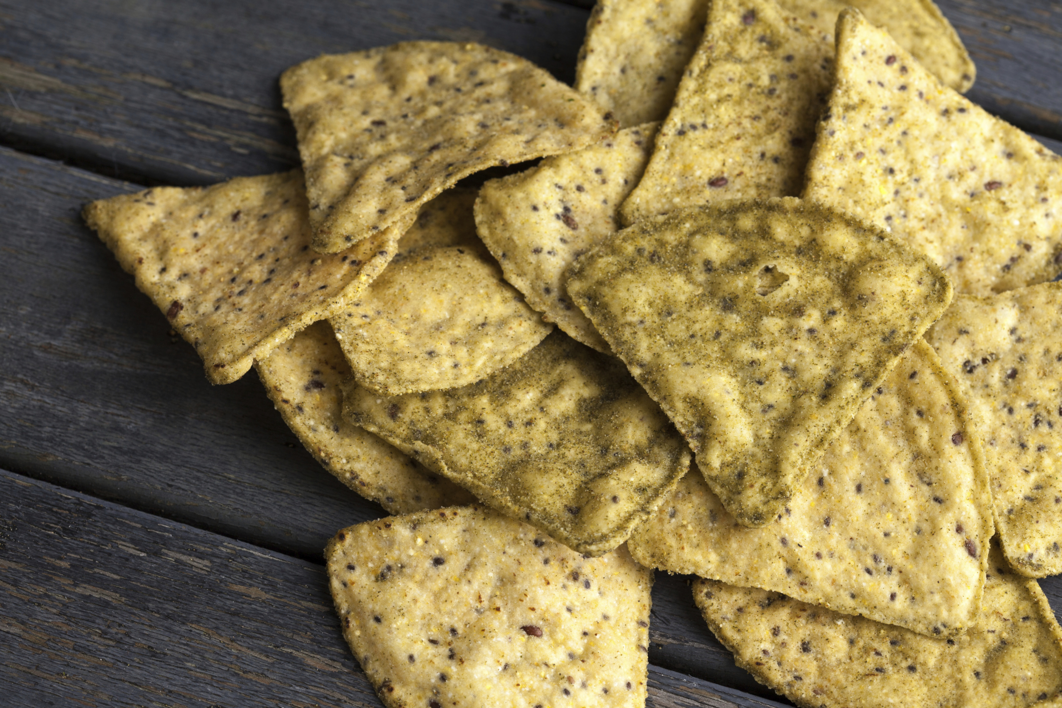 Oven Fresh Garlic Lime Tortilla Chips The Modern Gladiator